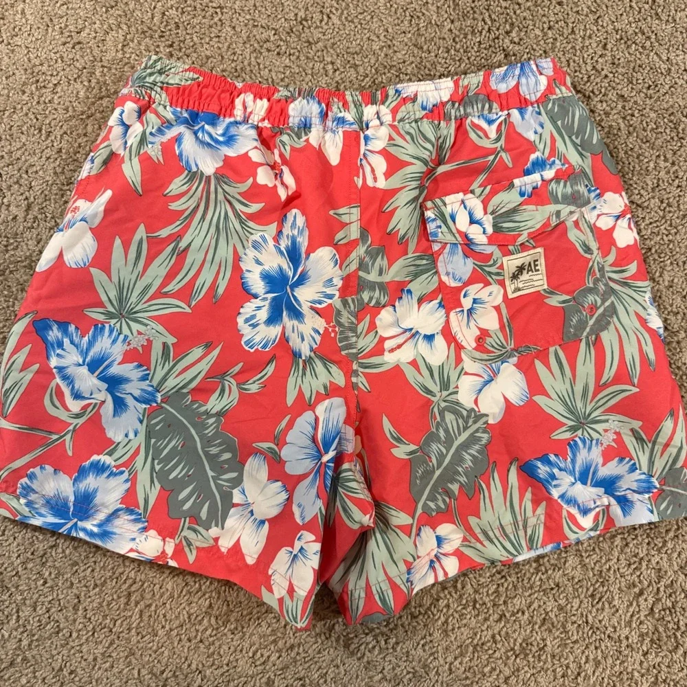 American Eagle Swim Trunks Mens Medium Red Tropical Floral Board Shorts VGC